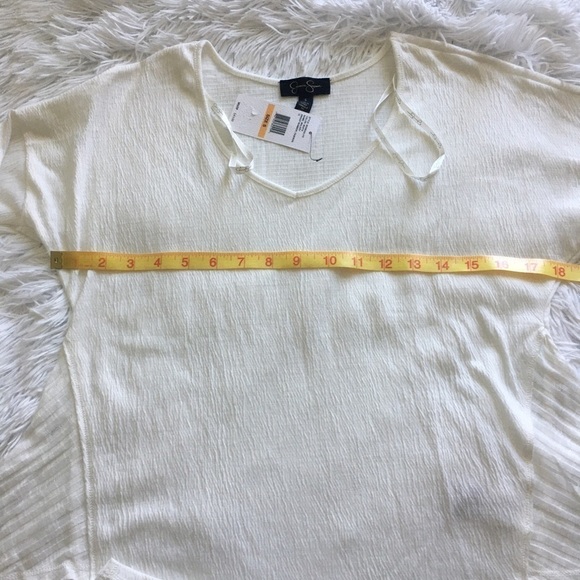 Jessica Simpson off white high low blouse Small - Picture 3 of 10